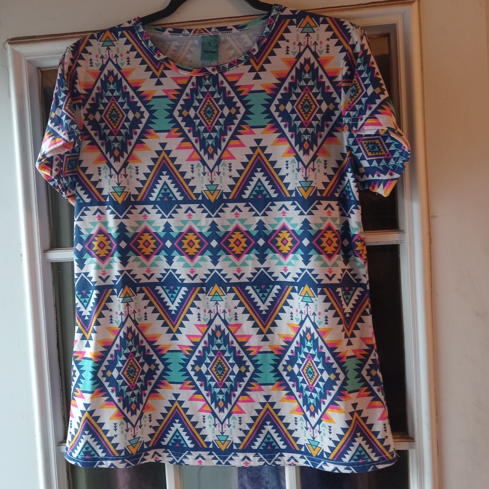 Aztec Patterned Short Sleeve Women's Top Size Small